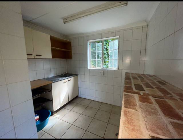 3 BEDROOM HOUSE FOR SALE IN TOWN HILL